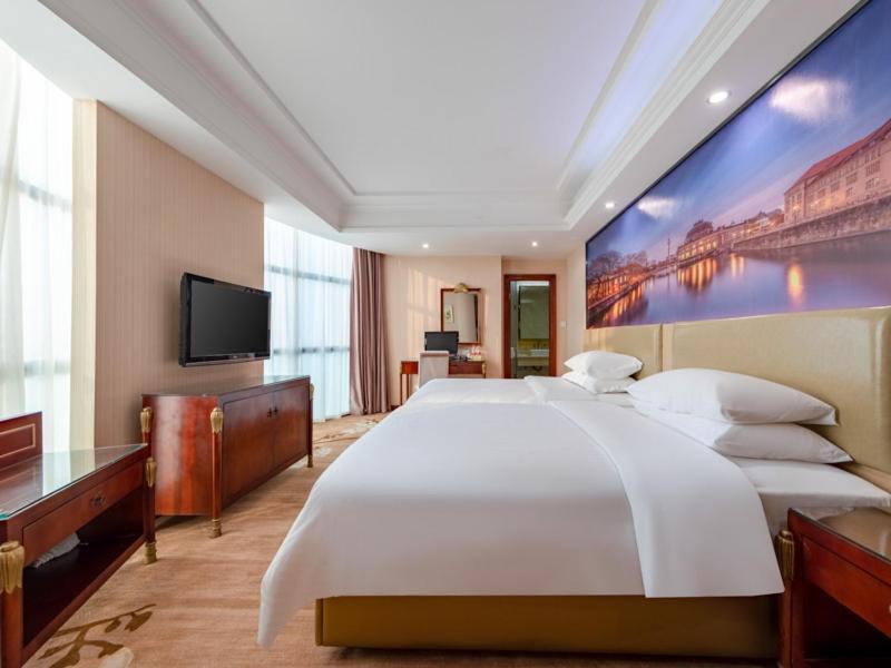 Vienna Hotel Shenzhen Songgang Shajiang Road מראה חיצוני תמונה